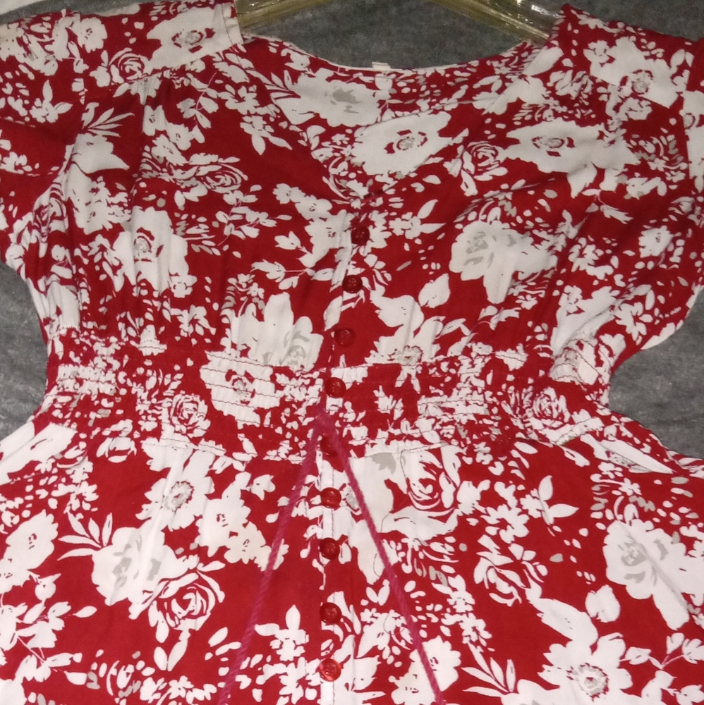 Red and White Floral Button Down Full Hi Low Maxi Dress with Tassel Tie size S